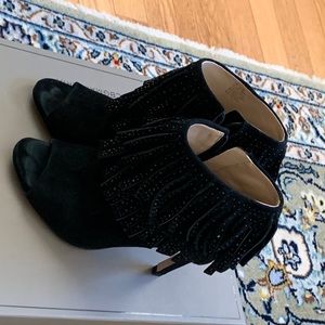 Black suede booties BCBG Maxazria 6.5M
